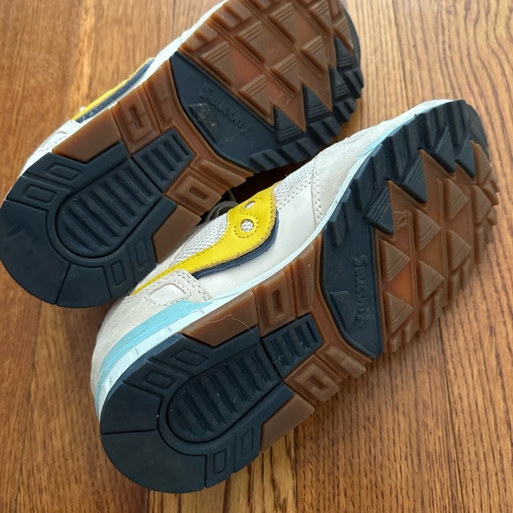 Saucony Shadow 5000 Premium Shoes - Picture 3 of 4